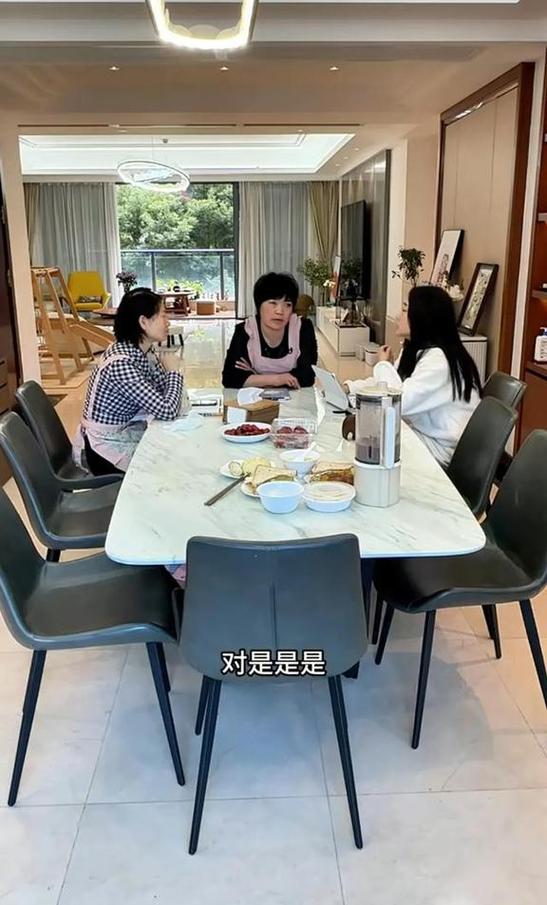 2025澳门特马开奖记录和听食堂阿姨演讲哭了与听食堂阿姨演讲哭了视频